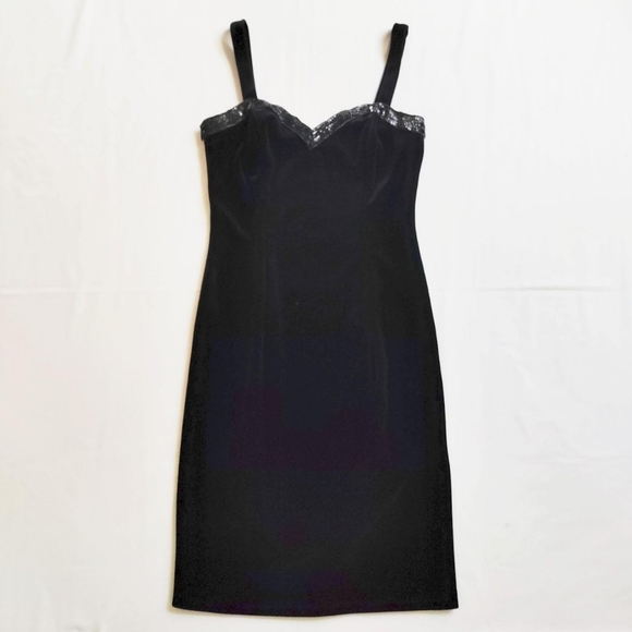 Black Velvet Dress - Picture 4 of 4